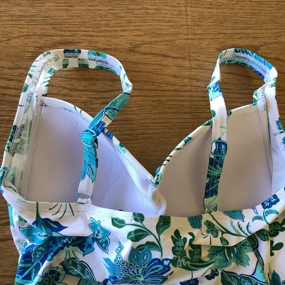 Niptuck Floral Blue and Green One Piece Swimsuit Size 6 Like New - Picture 9 of 9